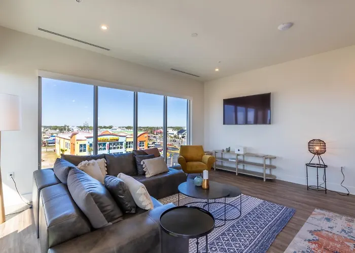 Enjoy The Perfect Getaway At Gulf Place 4 Bedroom Next To The Hangout! Gp 304 *