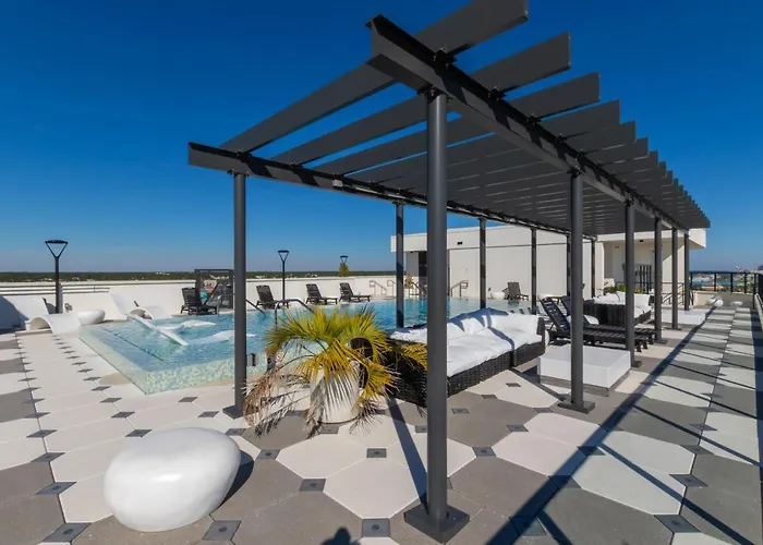 Enjoy The Perfect Getaway At Gulf Place 4 Bedroom Next To The Hangout! Gp 304 Gulf Shores